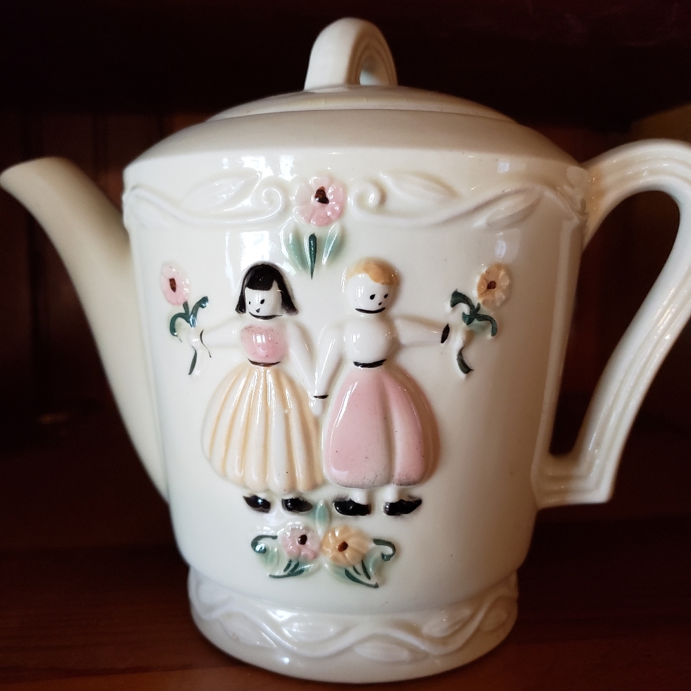 Vintage {Porcelier} 40's Porcelain Teapot🫖